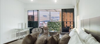 Hotel Regency Suites La Feria