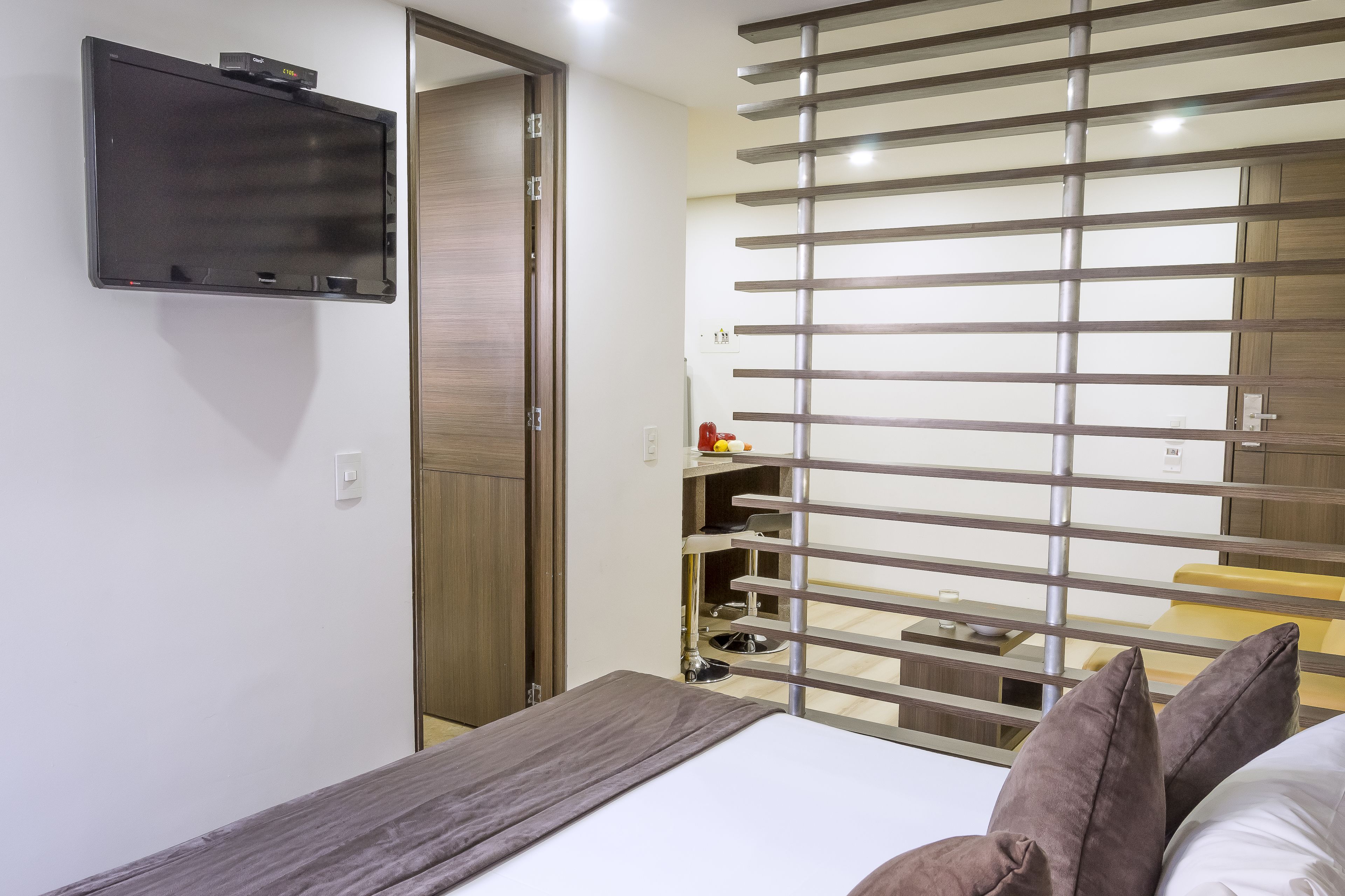 standard double room | 1 bedroom, down duvets, in-room safe, desk