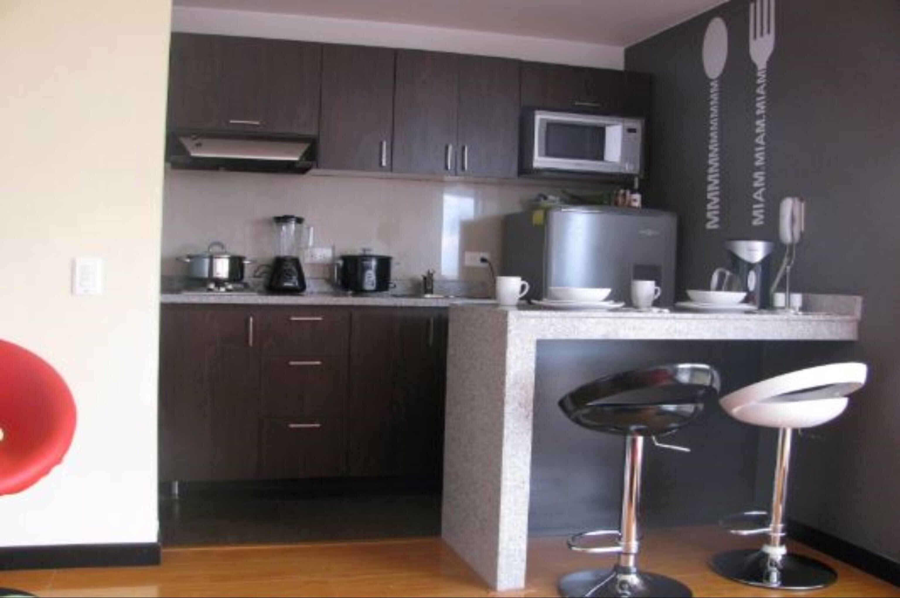 junior room | private kitchen | fridge, coffee/tea maker