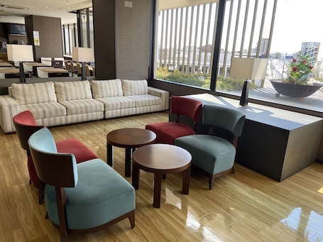 ๋ก๋น ์ข์ ๊ณต๊ฐ