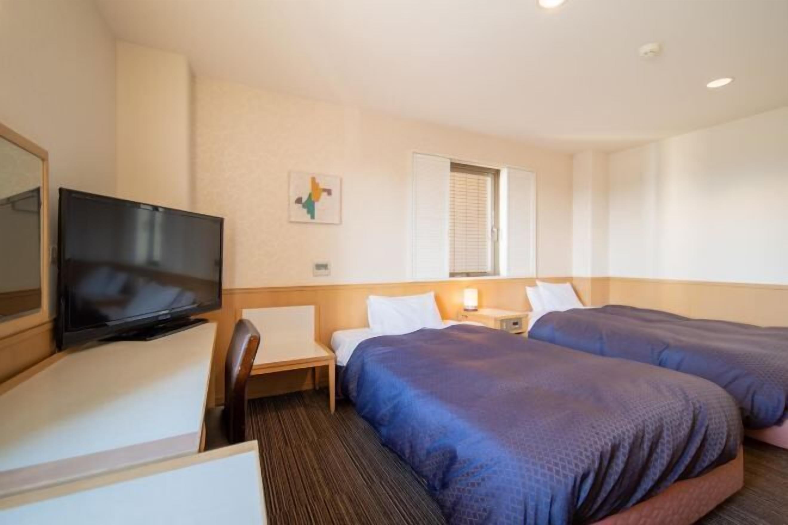 書桌、遮光窗簾/窗簾、熨斗/熨衫板、免費 Wi-Fi