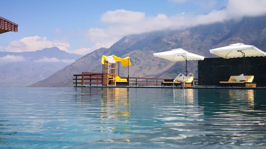 Taj Dal View Srinagar