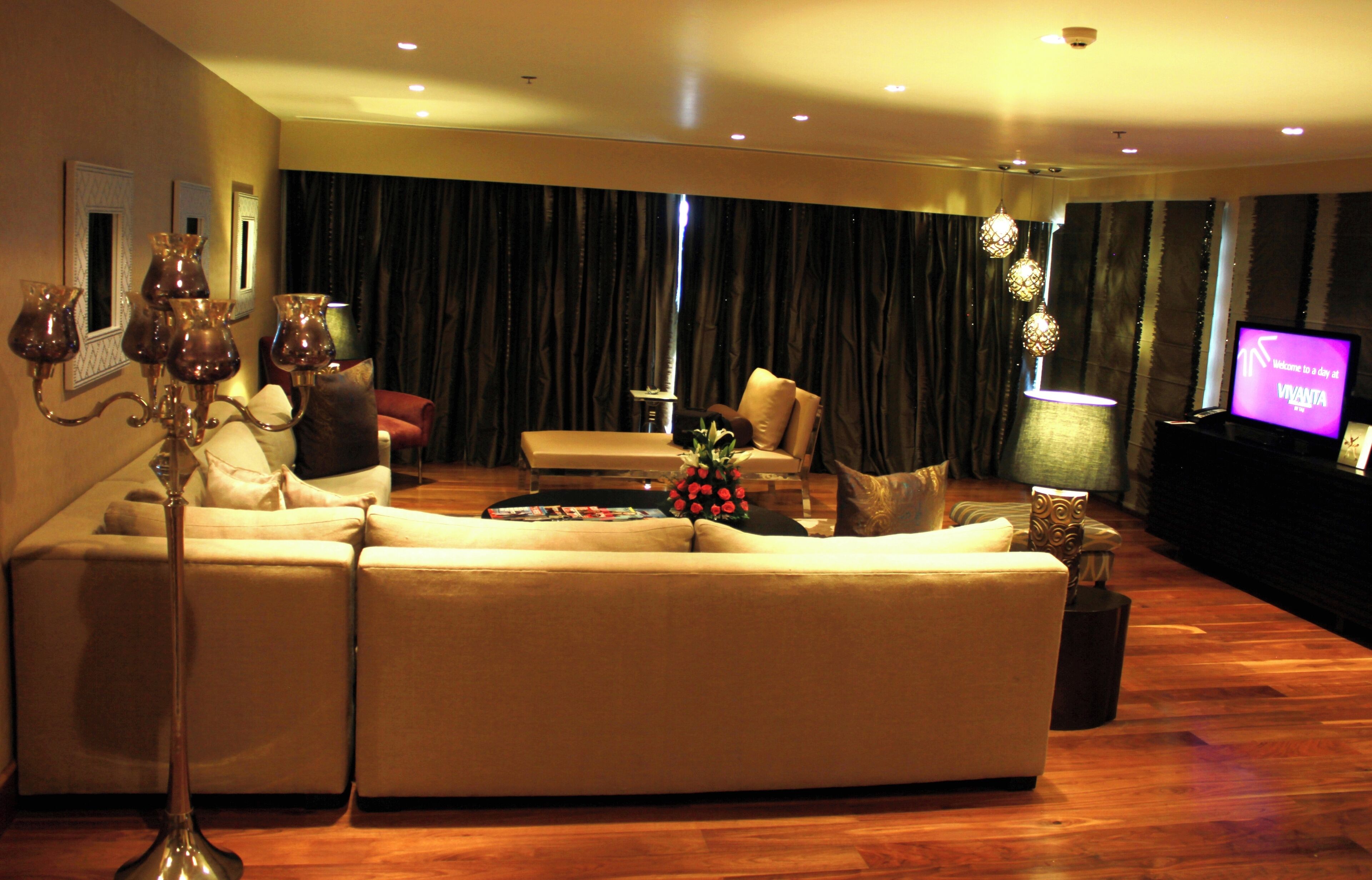 luxury suite, 1 bedroom | living area