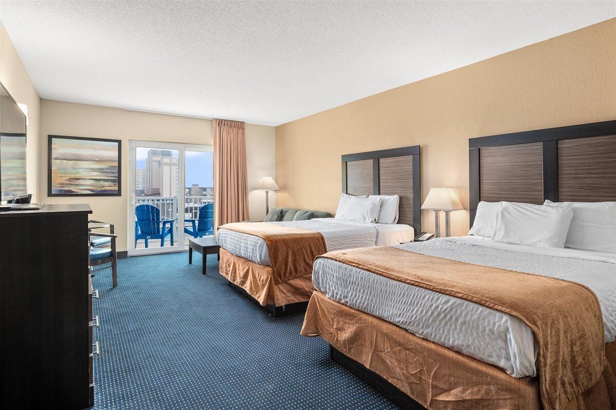 標準客房, 不可攜帶寵物 (2 Queen Beds  and Sofa) | 遮光布/窗簾、熨斗/熨衣板、免費無線上網、床單