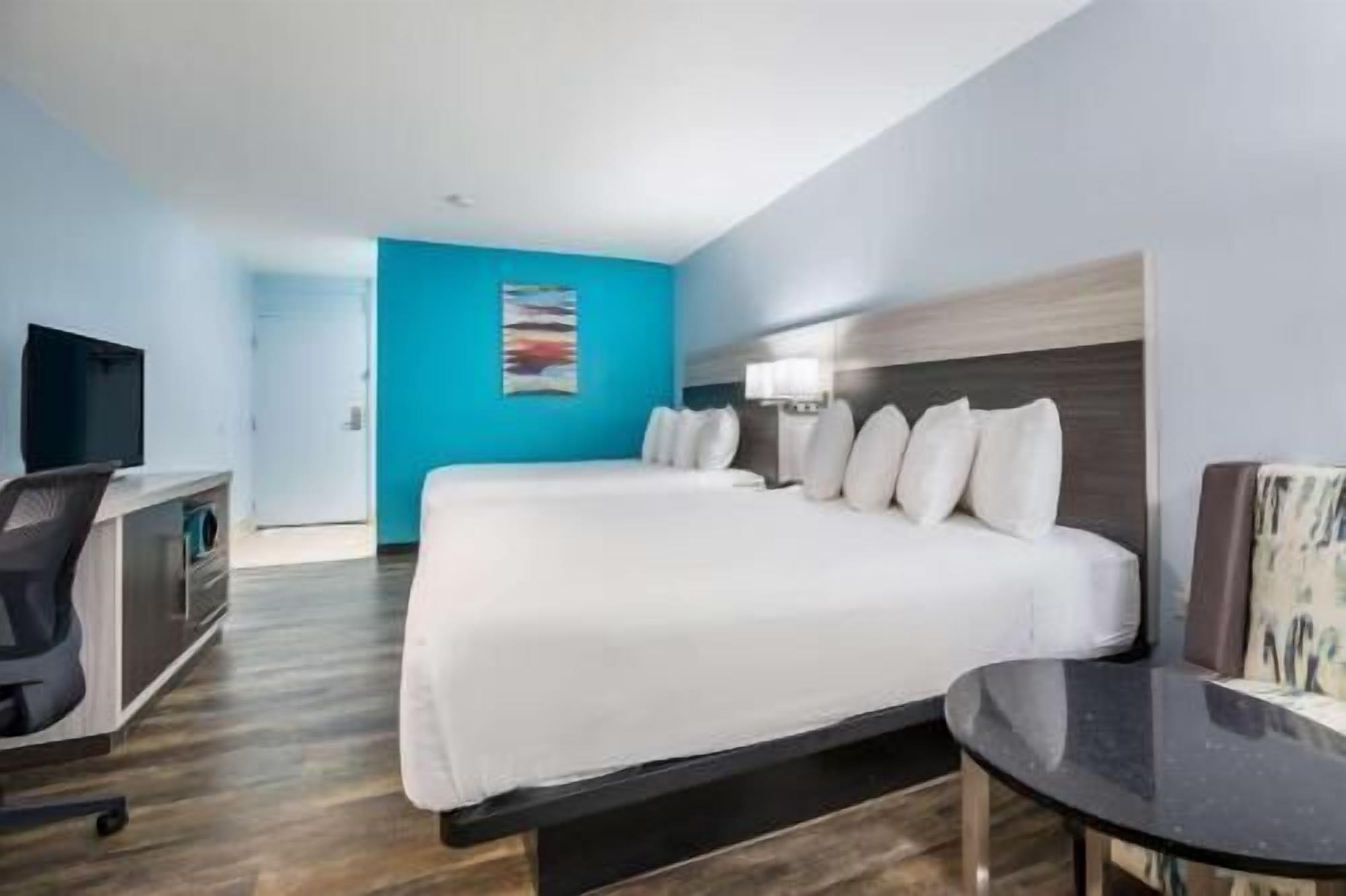 Wifi gratis y ropa de cama 