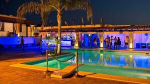 Poolside bar - Villa Carlo Resort (Marsala)