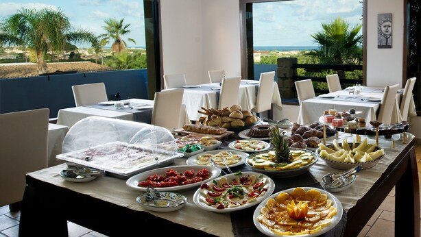 Free daily full breakfast - Villa Carlo Resort (Marsala)