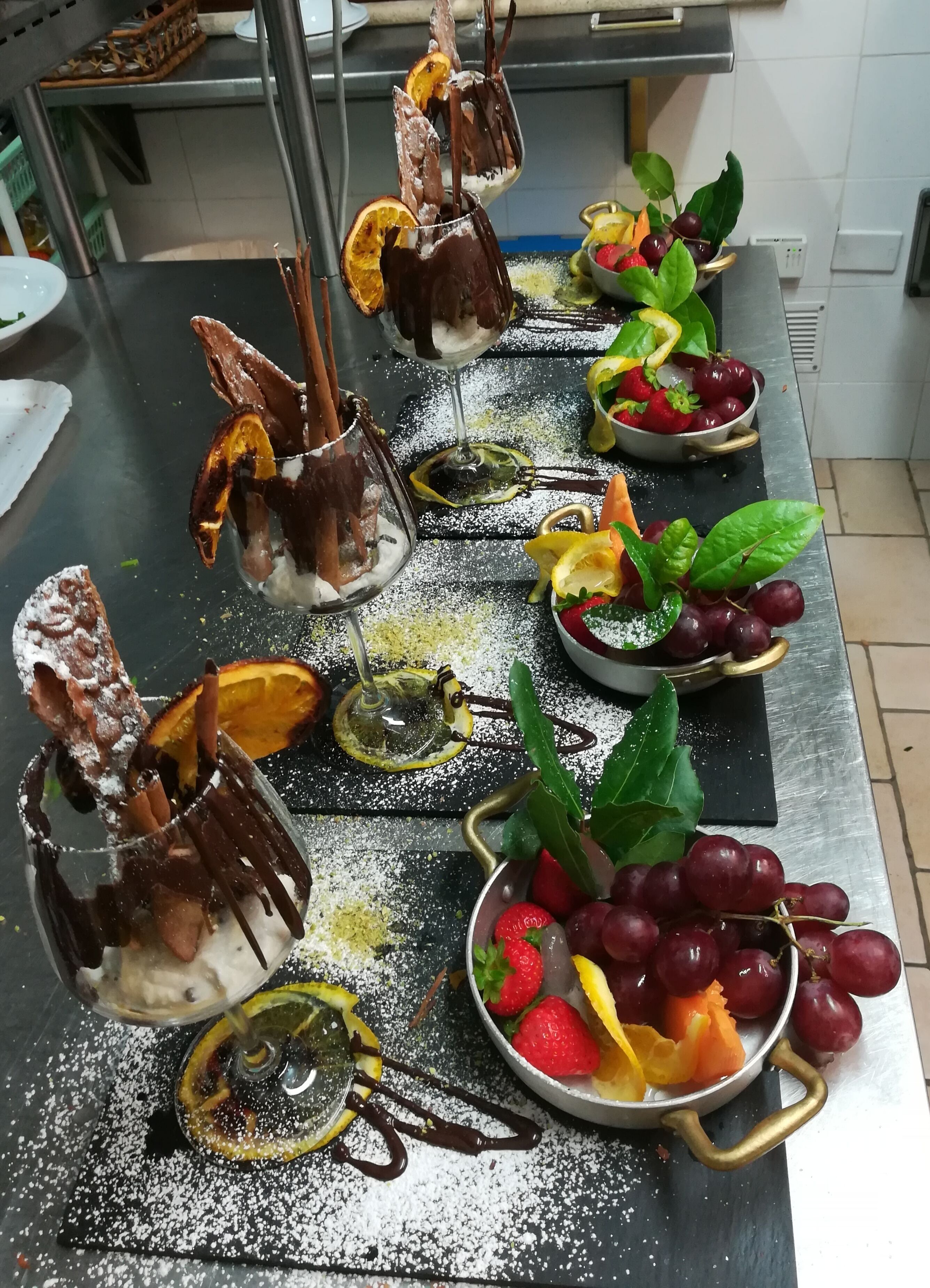 breakfast, dinner served; italian cuisine, pool views