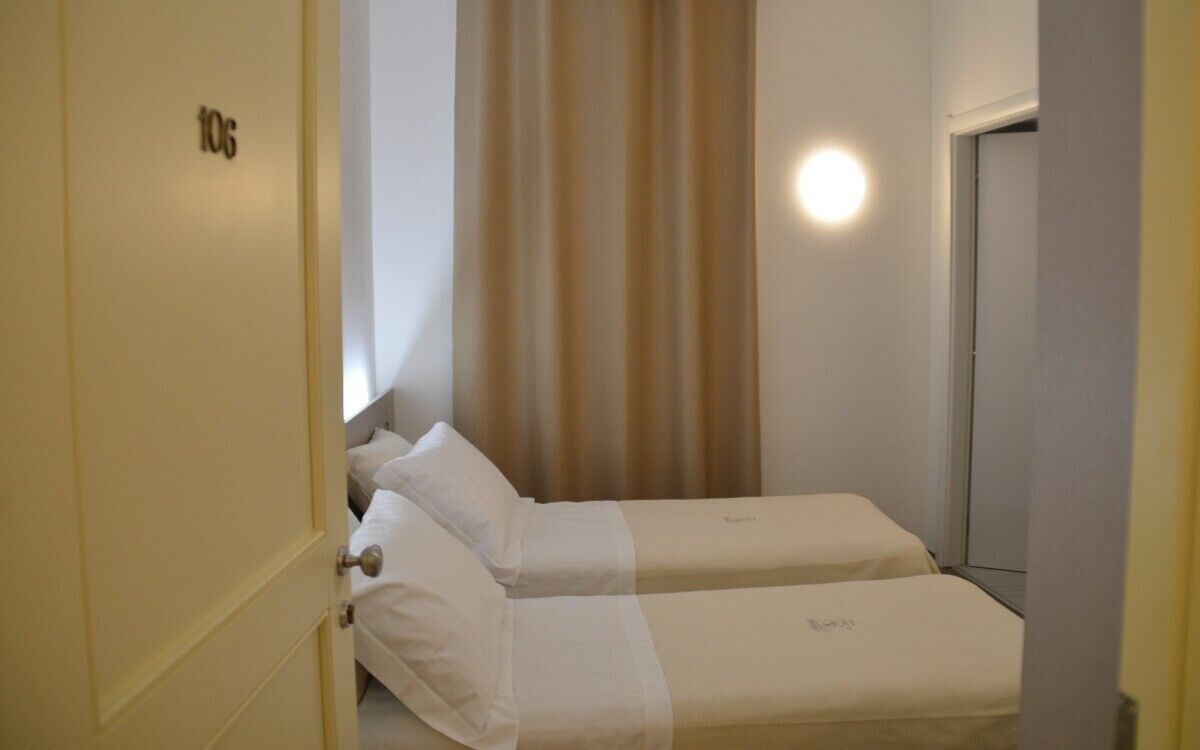 Economy Double or Twin Room | Salle de séjour