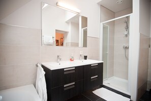 Free toiletries, hair dryer - B&B InnBrugas (Bruges)