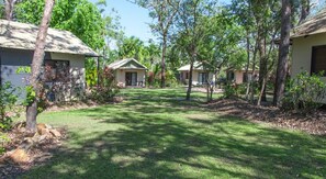 Bungalow Deluxe, quang cảnh hồ bơi | Quang cảnh ban công