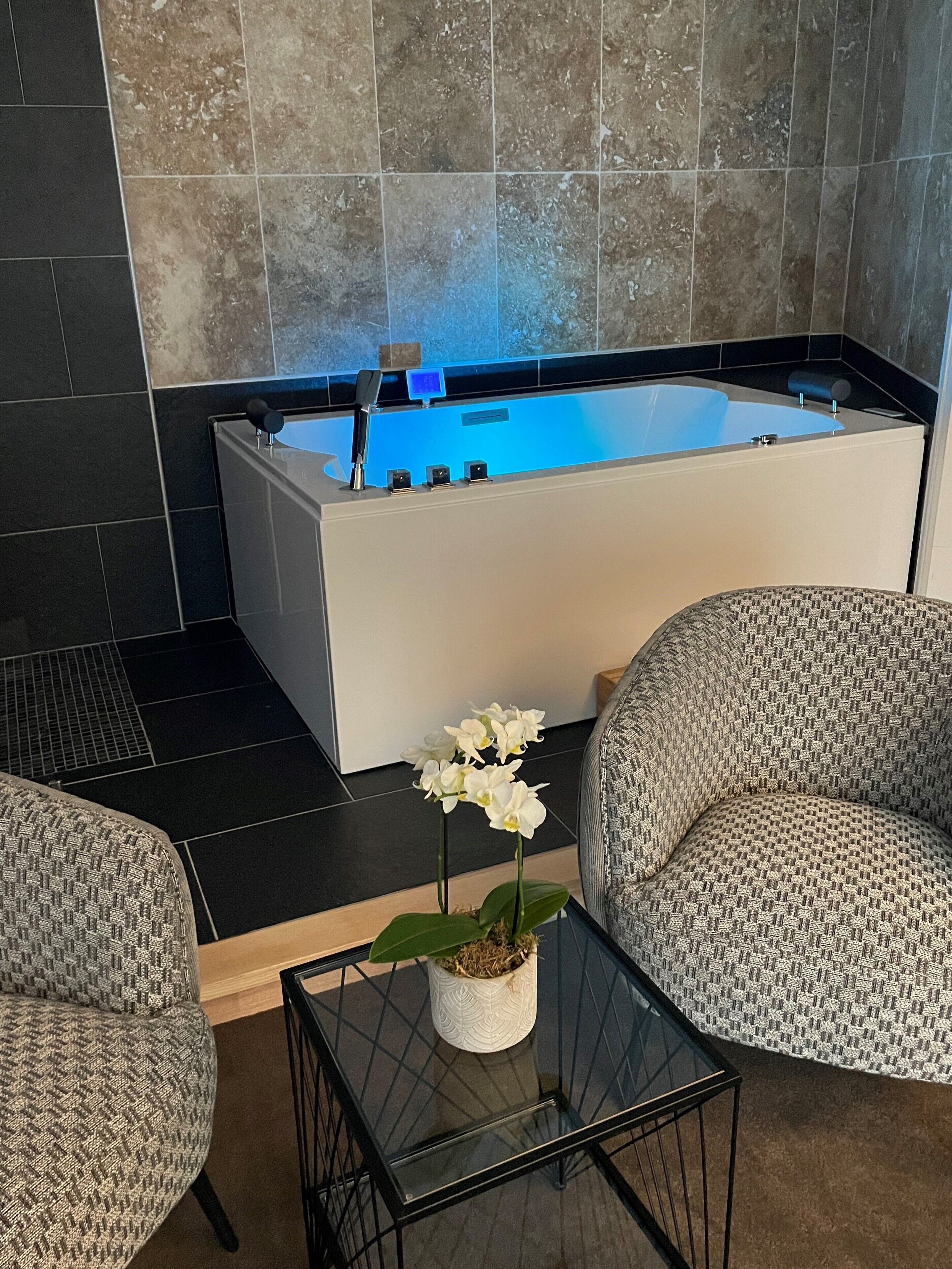 suite balneo duo | 1 bedroom, premium bedding, desk, soundproofing