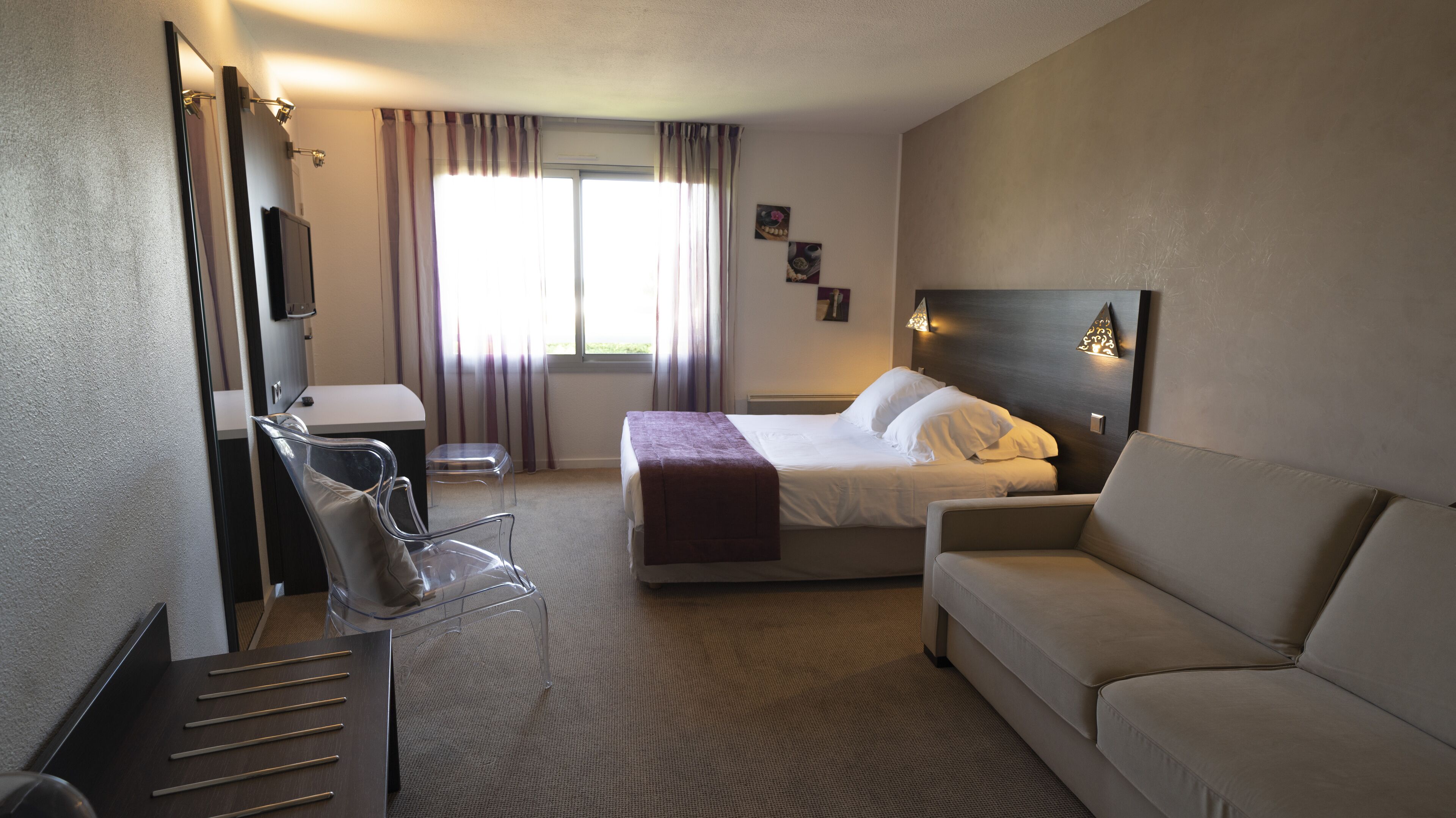 junior suite | 1 bedroom, premium bedding, desk, soundproofing