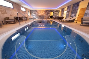 Body treatments, body wraps, body scrubs, facials, 1 treatment room