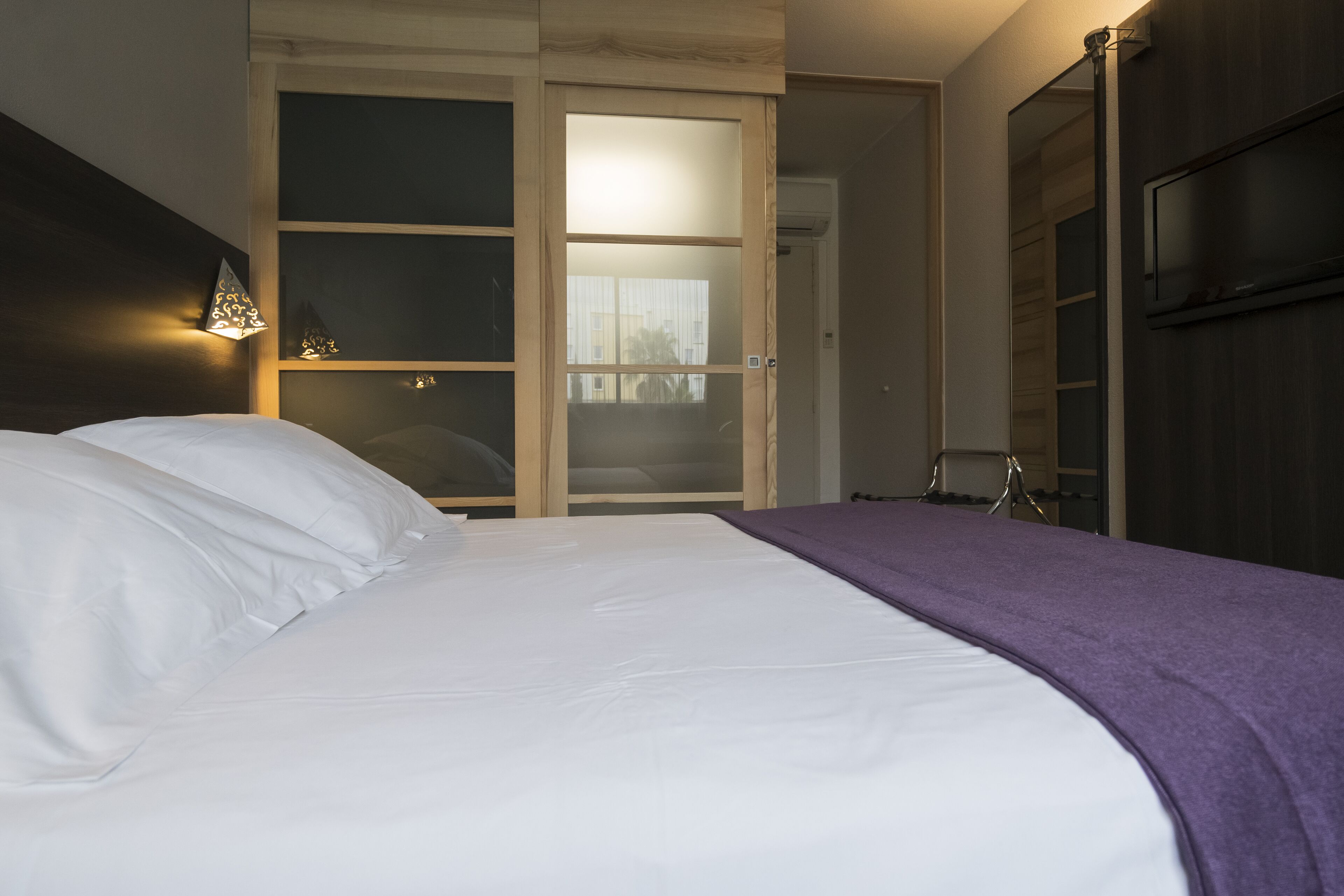 Literie de qualité supérieure, bureau, chambres insonorisées