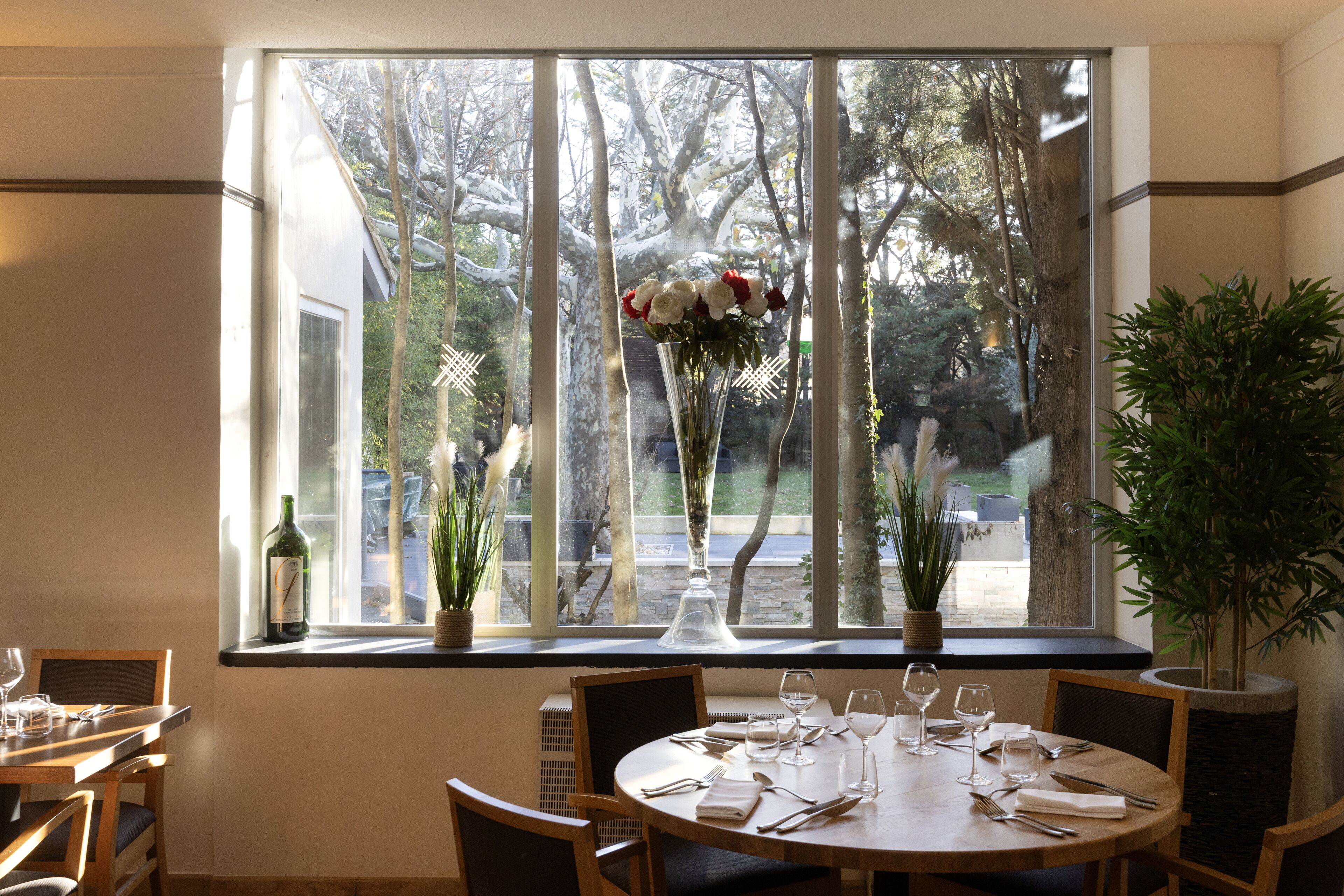 lunch, dinner served; local cuisine, pool views