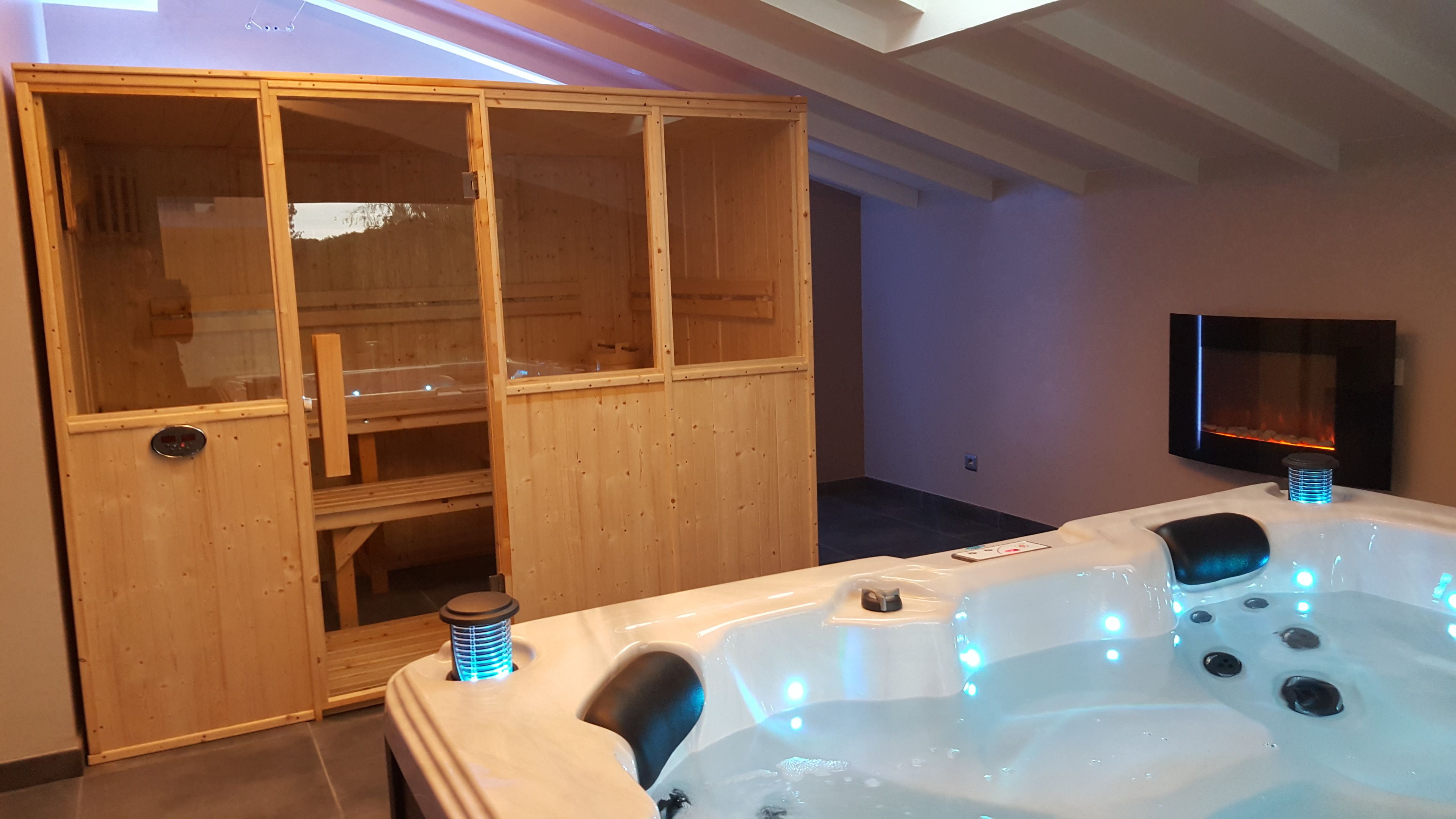 body treatments, body wraps, body scrubs, facials, 1 treatment room