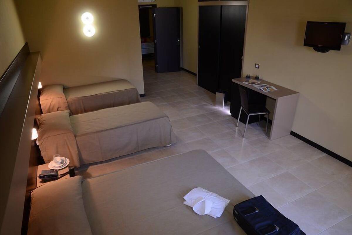 hypo-allergenic bedding, minibar, in-room safe, individually furnished