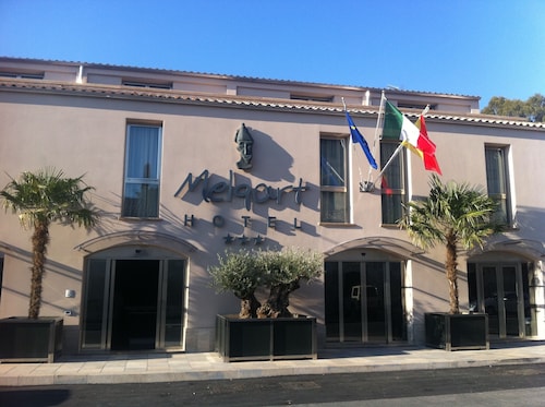 Melqart Hotel