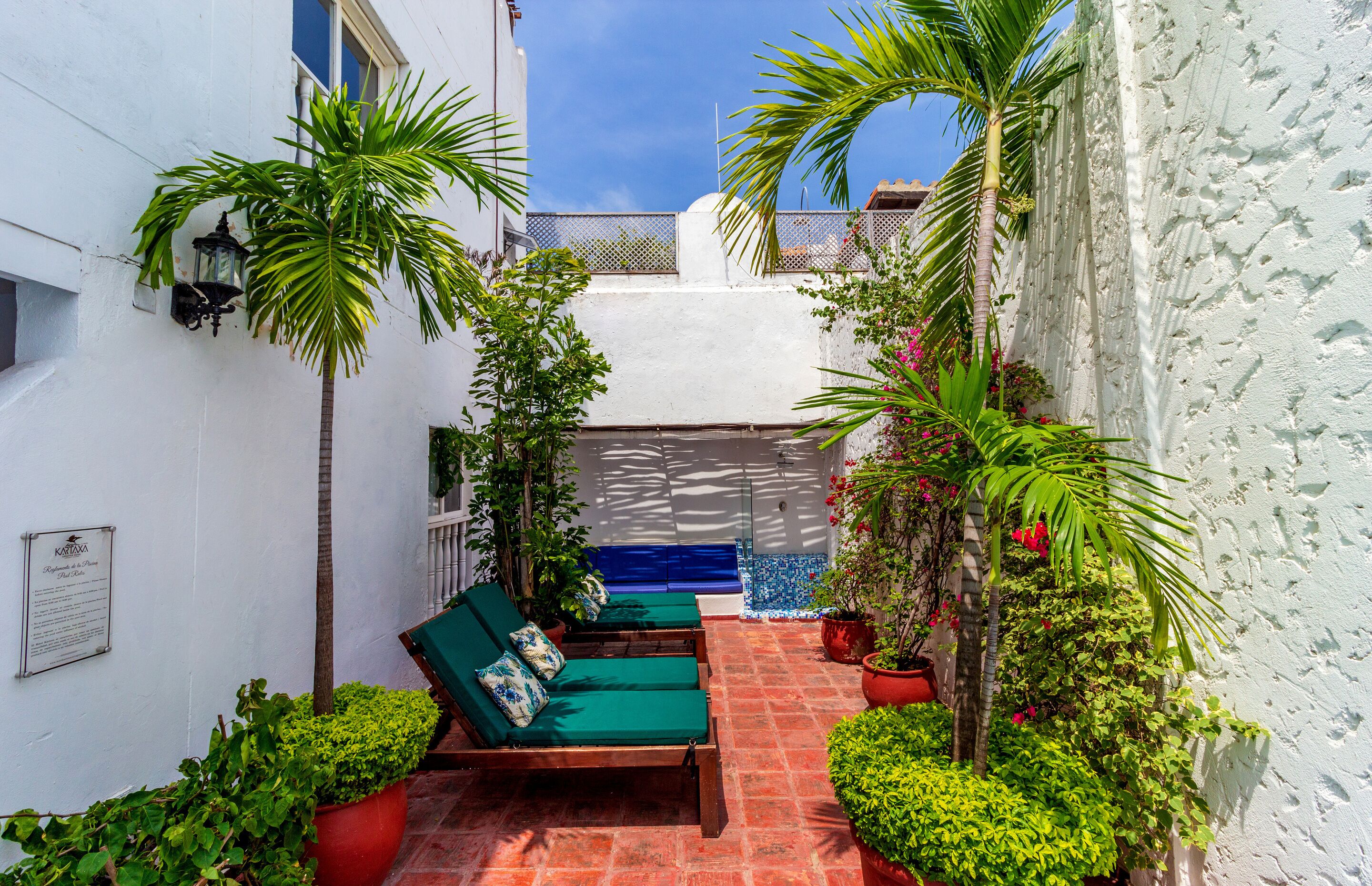 32-inch tv with cable channels