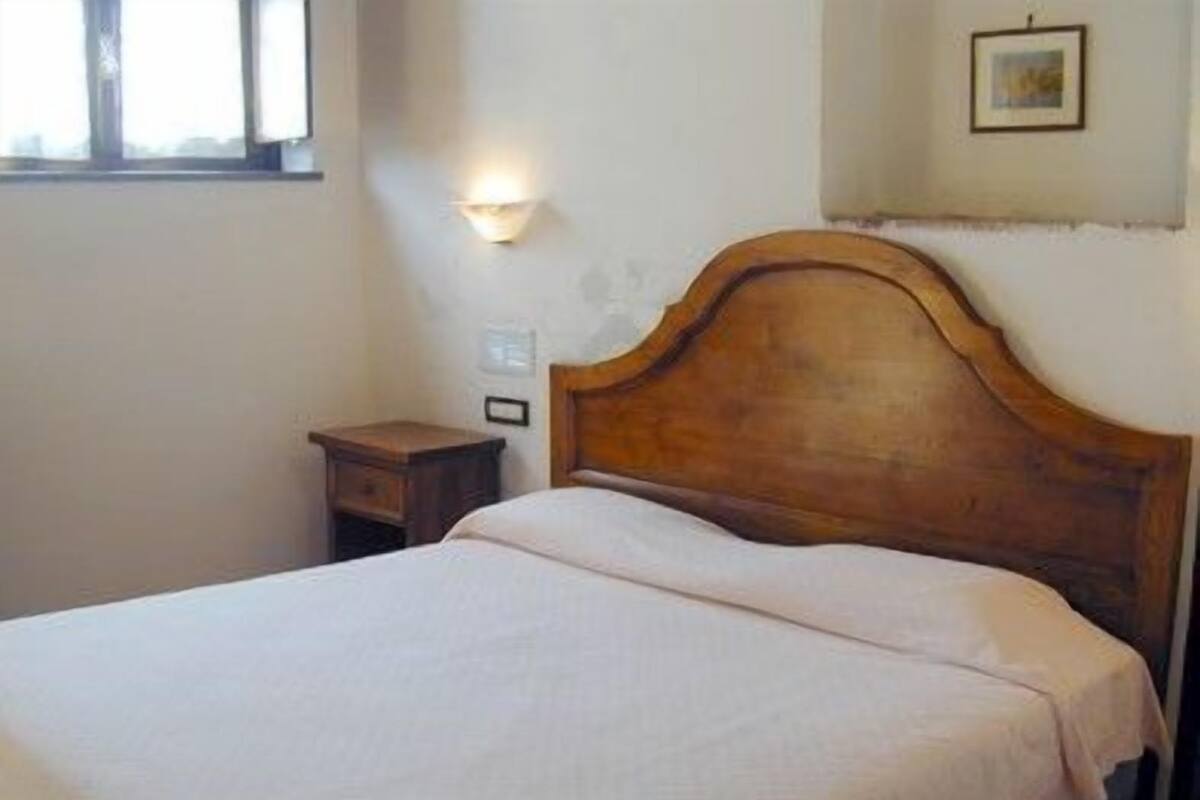 Apartment for 2 people | Desk, soundproofing, iron/ironing board (on request), WiFi (free)