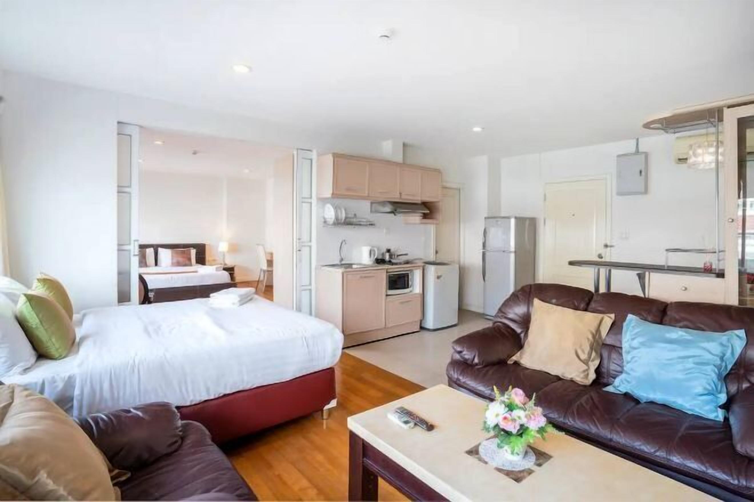 In-room safe, desk, free WiFi, bed sheets