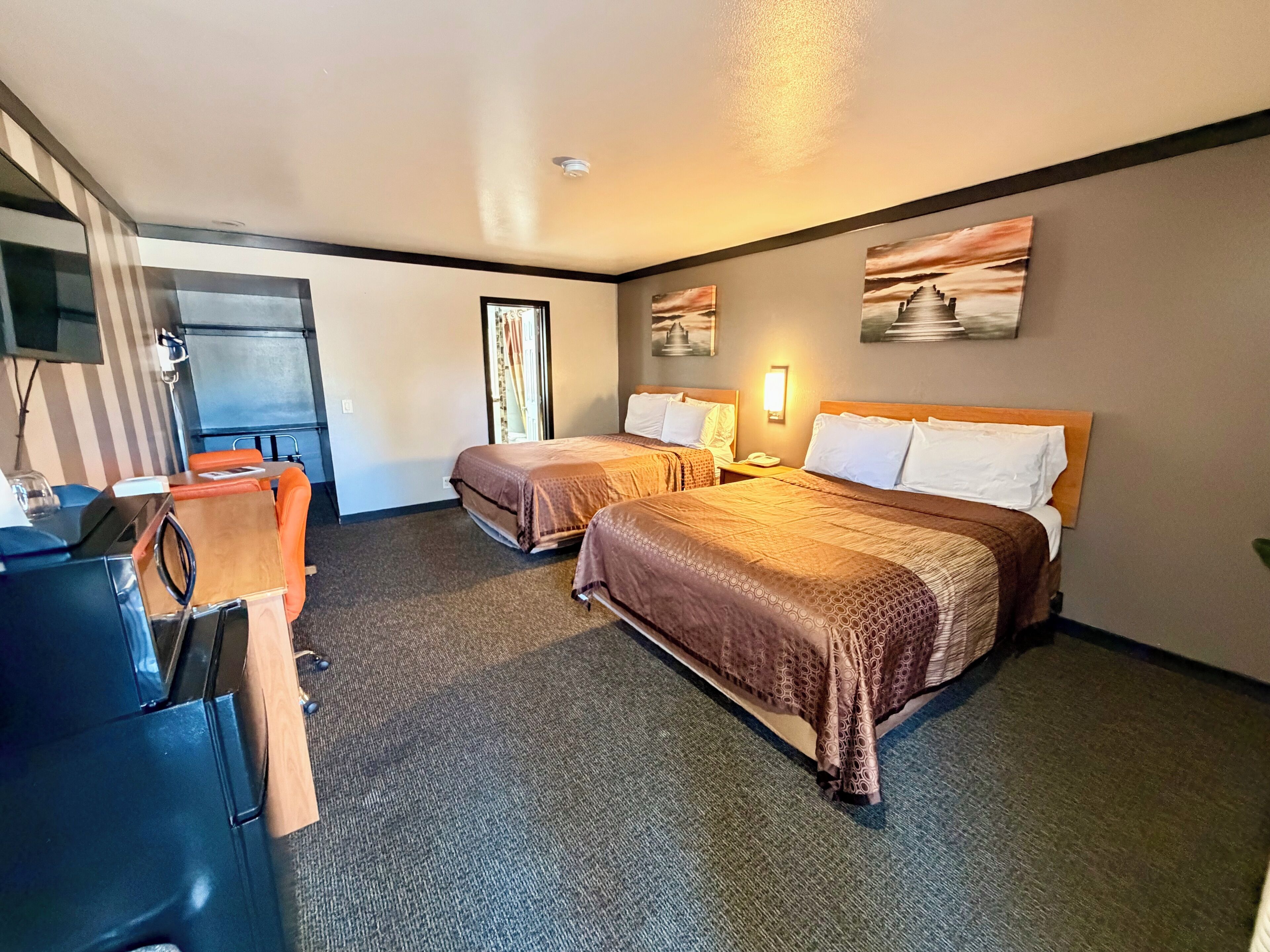 Premium bedding, pillow-top beds, individually furnished, desk