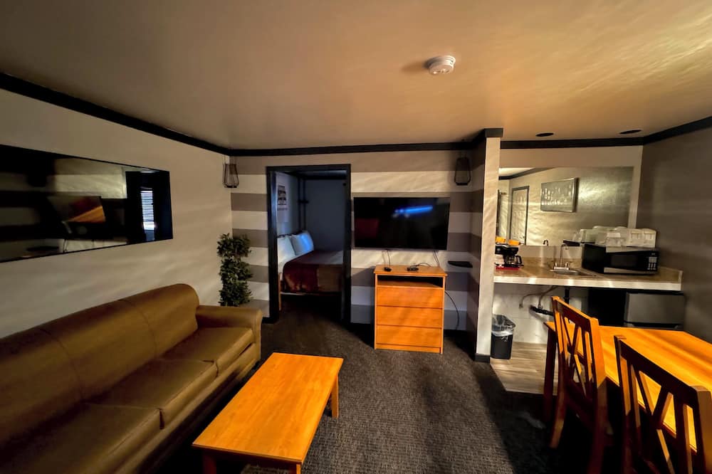 Cascade Lodge