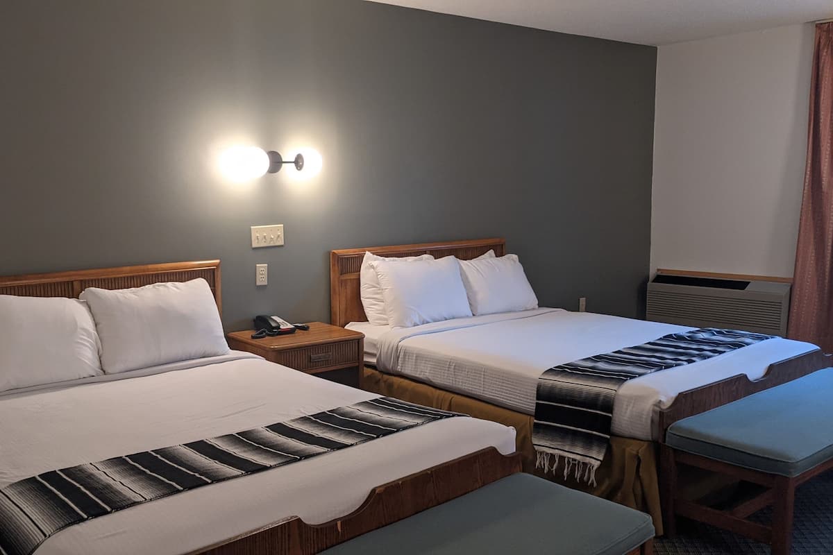 1 bedroom, iron/ironing board, bed sheets