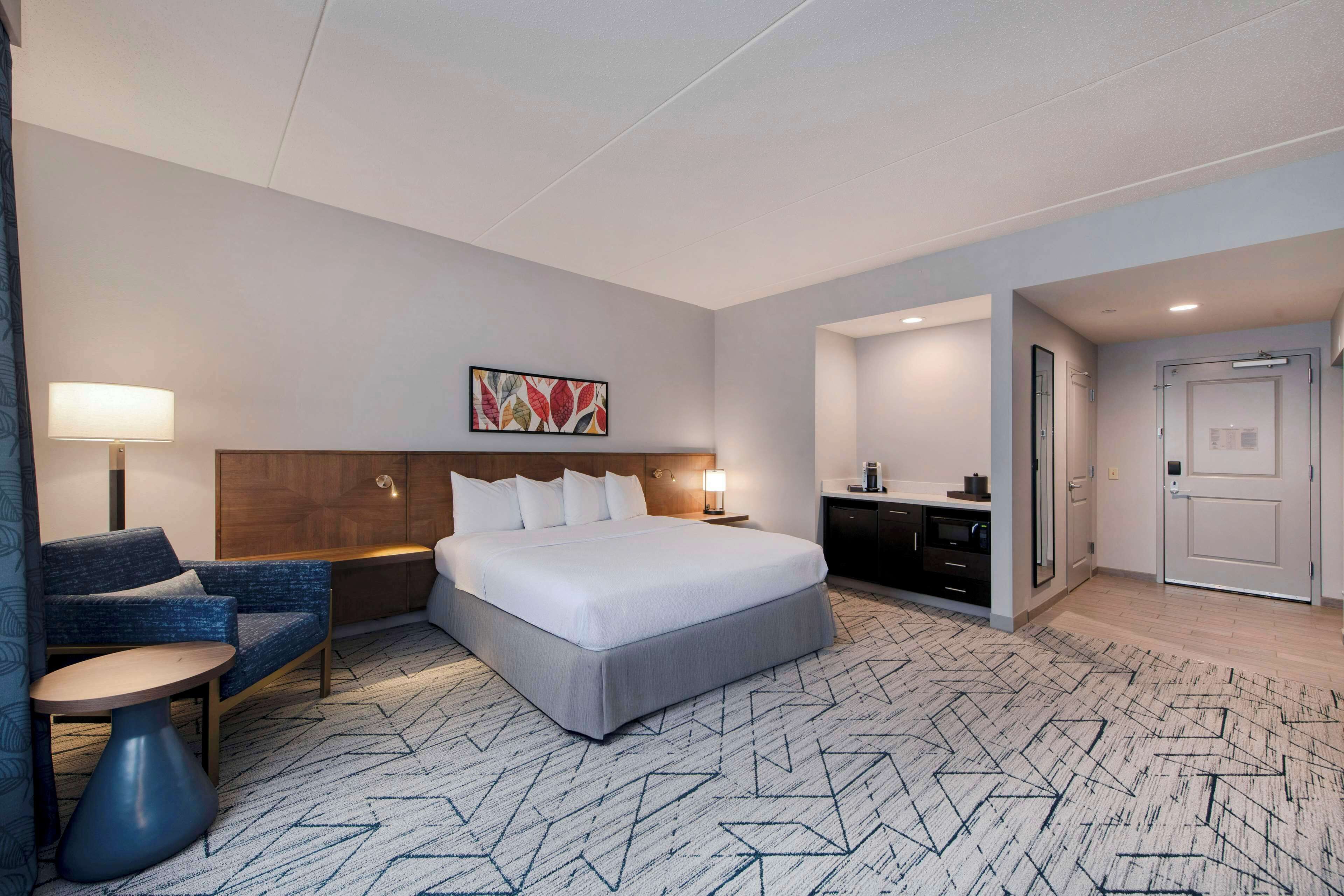 room, 1 king bed, accessible (3x3 shower) | hypo-allergenic bedding, down duvets, individually decorated