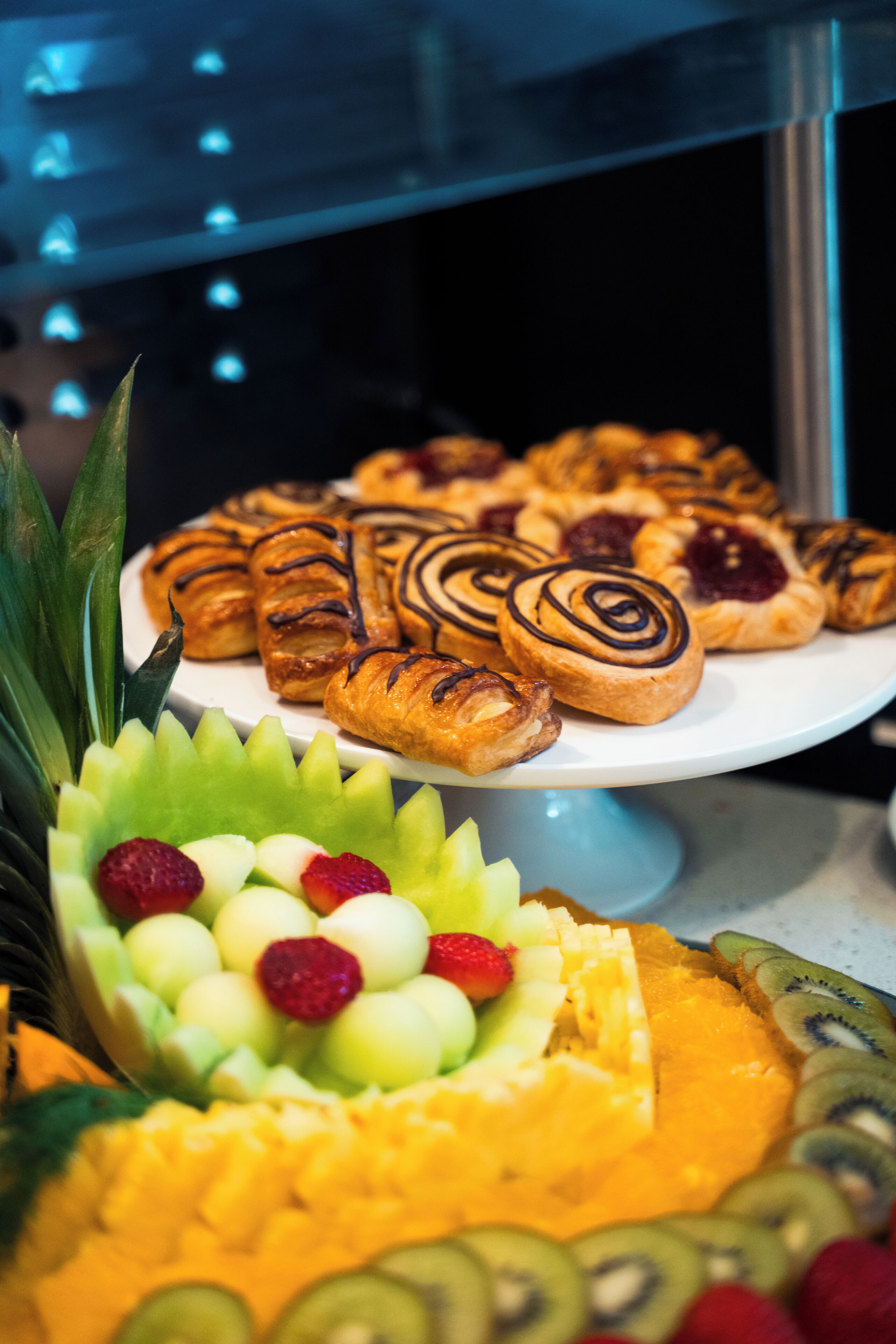 Daily full breakfast for a fee