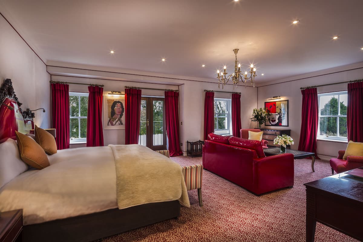 Courtyard Junior Suite | Sábanas de algodón egipcio y ropa de cama de alta calidad
