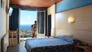 Standard Room | Desk, iron/ironing board, free WiFi, bed sheets