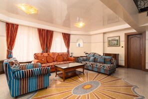 1 habitación, minibar, caja de seguridad en la habitación y escritorio 