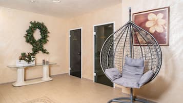 ボディ トリートメント、アロマテラピー、フェイシャル トリートメント