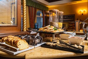 Breakfast area - Festa Winter Palace (Samokov)