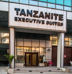 Interior entrance - Tanzanite Executive Suites (Dar es Salaam)