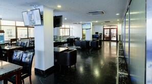 Breakfast area - Tanzanite Executive Suites (Dar es Salaam)