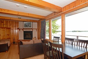 Cottage, 2 Bedrooms | Premium bedding, desk, iron/ironing board, free WiFi - Viamede Resort (North Kawartha)
