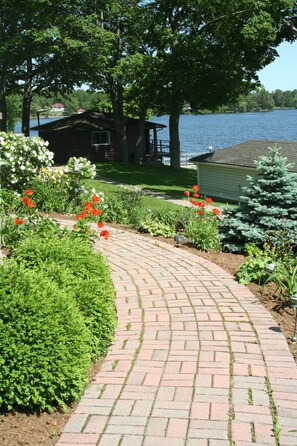 Property grounds - Viamede Resort (North Kawartha)