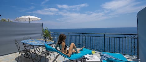 Family Suite Terrace Sea View | Terrasse/Patio