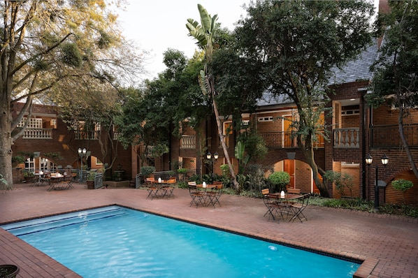 2 outdoor pools, pool umbrellas, pool loungers