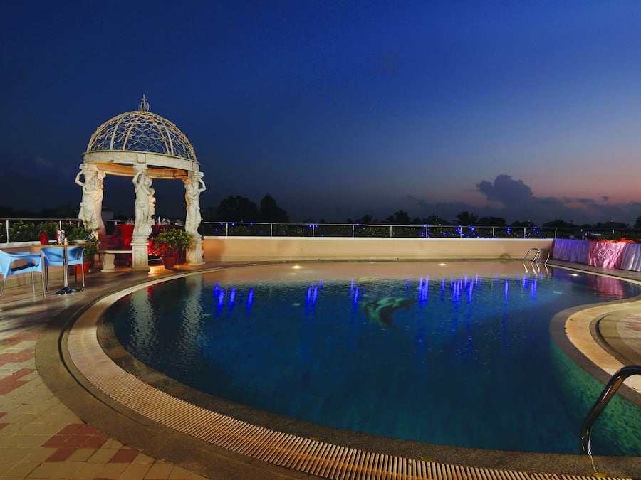 Outdoor pool, pool umbrellas
