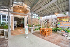 Front of property - Boracay Breeze Resort (Boracay Island)