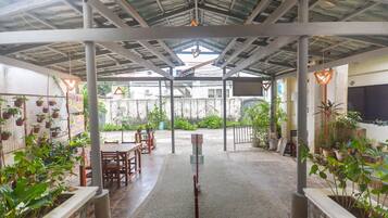 Mặt tiền nơi lưu trú