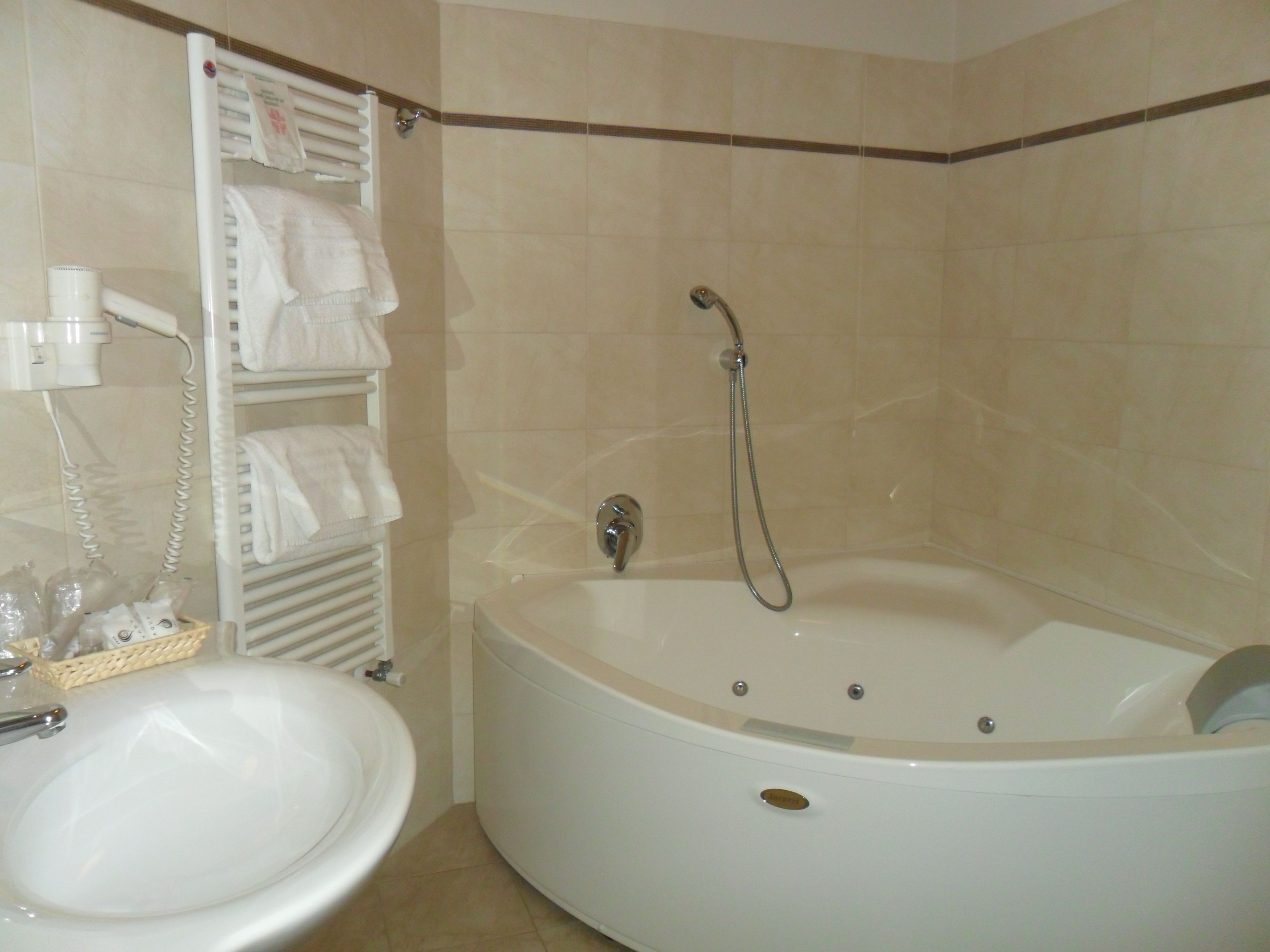 classic double room single use | bathroom | separate bathtub and shower, rainfall showerhead, free toiletries