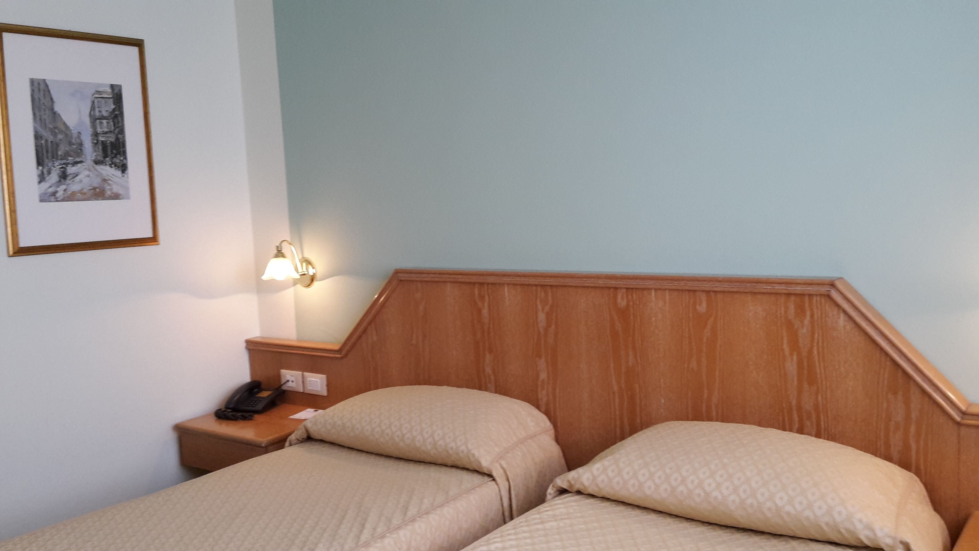 classic twin room | minibar, in-room safe, desk, laptop workspace