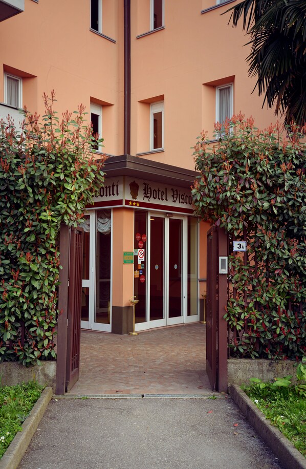 Property entrance - Hotel Visconti (Melzo)
