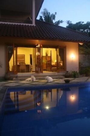 Outdoor pool - Villa Pakem (Pakem)