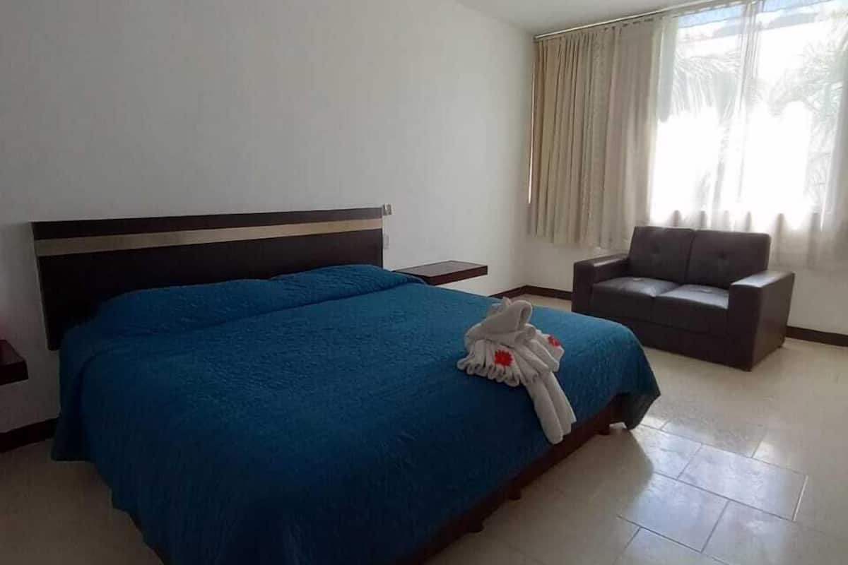 Standard Room | Premium bedding, minibar, in-room safe, desk